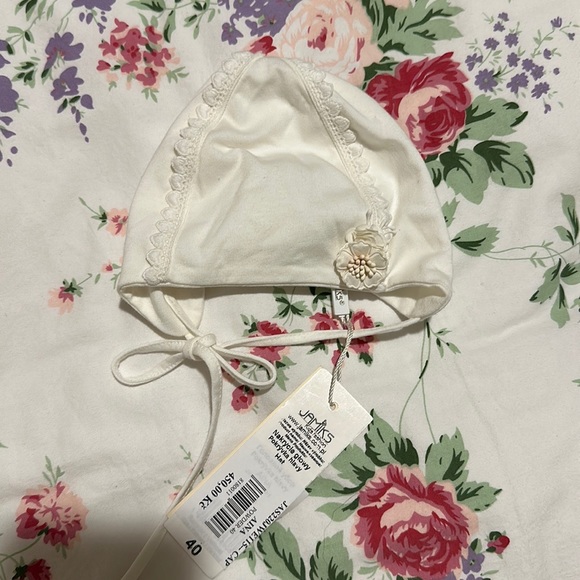 jamiks Other - European baby hat